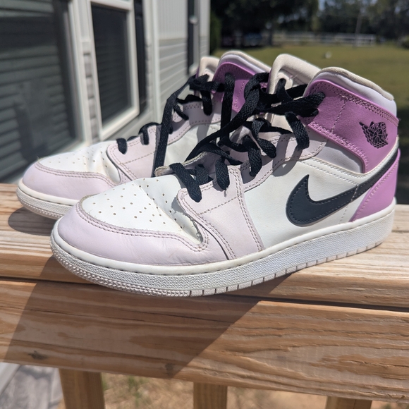 Nike Jordan 1 Mid Barely Grape GS Shoes - Picture 1 of 6